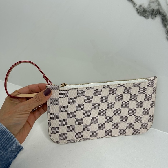 Damier Azur LV Pochette - Picture 1 of 10